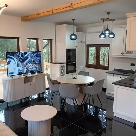 Osada Blanka Black & White