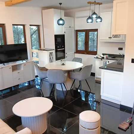Tatil Evi Osada Blanka Black & White