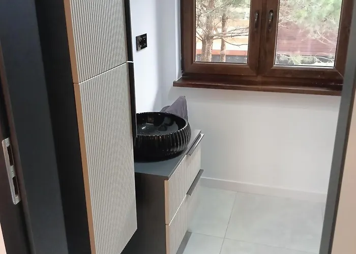 Osada Blanka Black & White Сasa de vacaciones Swornegacie